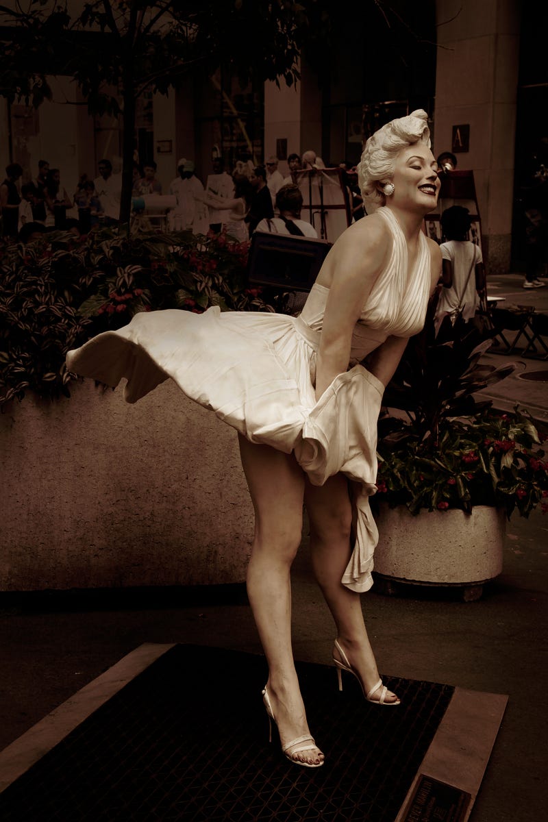 Marilyn Monroe in a glamorous setting